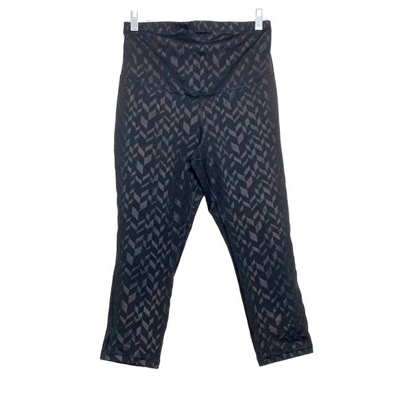 OLD NAVY ACTIVE MATERNITY Go Dry Cropped Chevron Legging Womens Small - Picture 1 of 9
